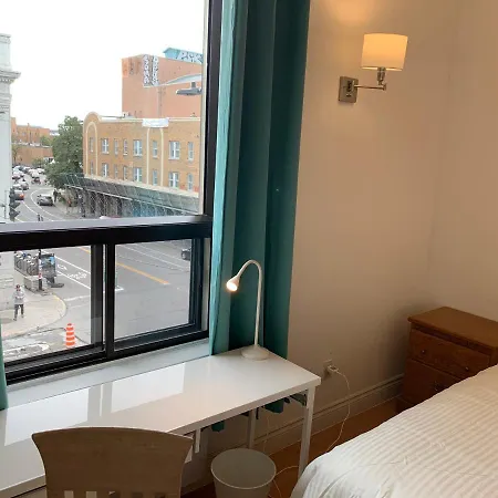 Chambres El Mediterraneo Rooms Montreal Exterior photo